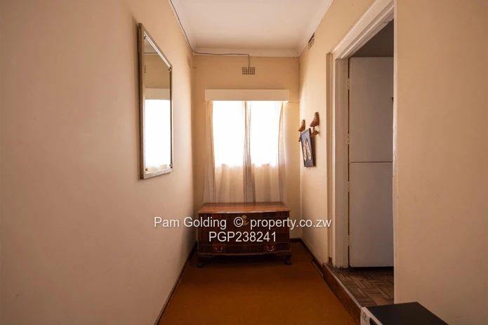 Spacious Home On 1 Acre