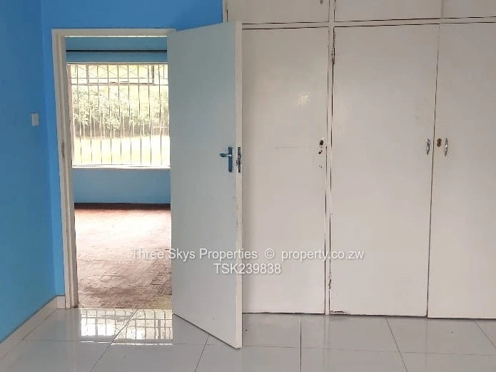 Close To Zindoga Shops