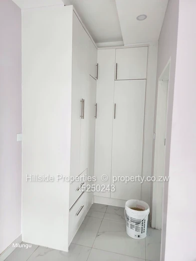 4bed house mabvazuwa phase 2 (Sole Mandate)