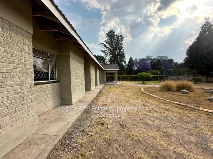 Greendale Coronation – Commercial Property With 3 Cottages to Rent