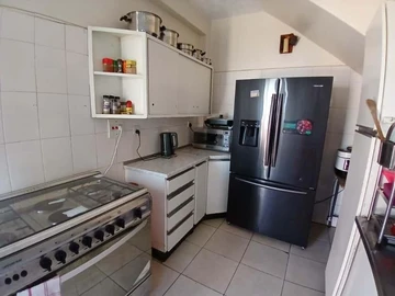3 Bedroom Flat & Apartment