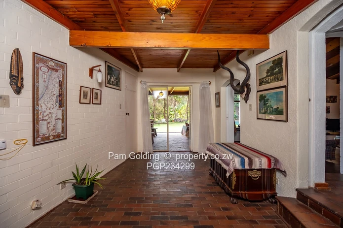 Spacious Family Home on Prime Rolf Valley Acreage (Sole Mandate)