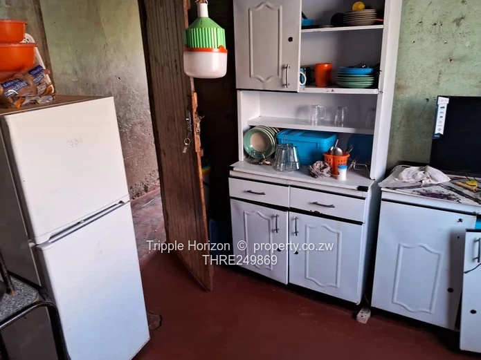 5-Bed Family Home with Walled Yard & Verandah in Chitungwiza