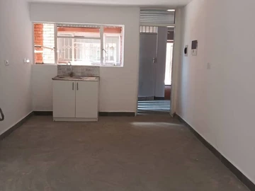 2 Bedroom Flat & Apartment