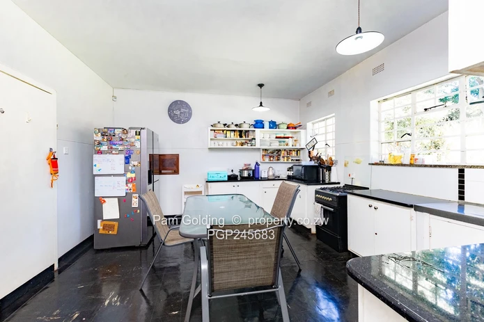 Charming Double-Storey Residence in Alexandra Park For Sale (Sole Mandate)