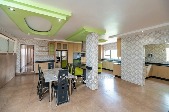 Stunning Family Home In New Pomona (Near Vainona) (Sole Mandate)