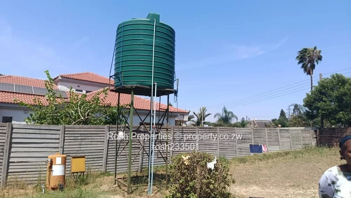 **Spacious 3-Bedroom Family Home for Rent in Bluffhill, Harare**