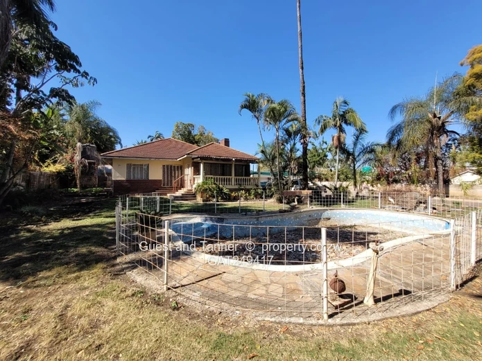 Prime Multi-Dwelling Property on 4,269m² with Main Road Frontage in Highlands 