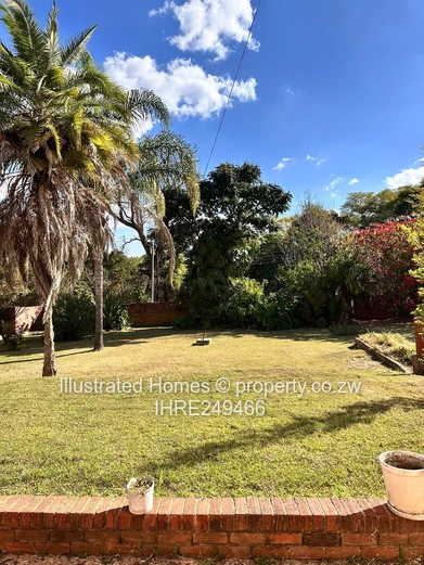 Charming Residence on Orange Grove Drive