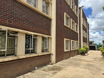 3 Bedroom Flat & Apartment