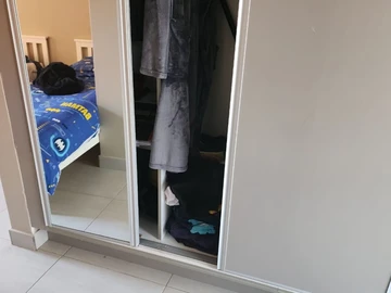 4 Bedroom Flat & Apartment