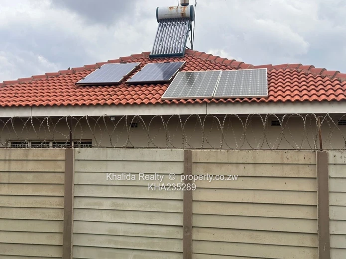 4-Bedroom House for Sale in Glen View 1 Riverside