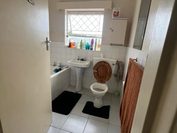 3 Bedroom Flat & Apartment