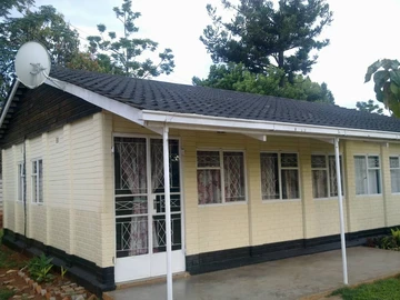 2 Bedroom Flat & Apartment