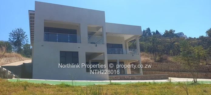 Luxurious 4 bedroomed house for sale