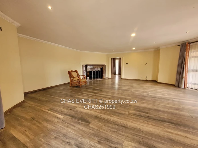 Umwinsidale 8 bed House for sale