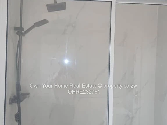 Pomona Nyeredzi Ridge 