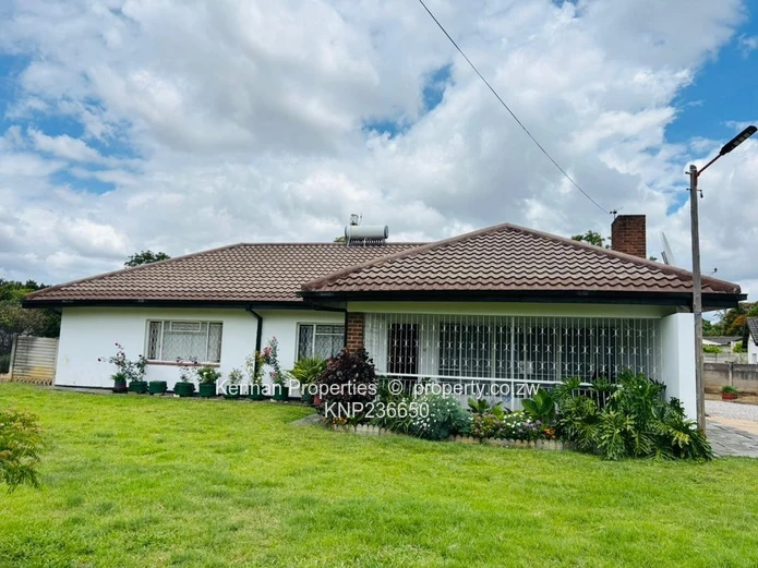 4 Bedroomed House For Sale In Woodlands Bulawayo!