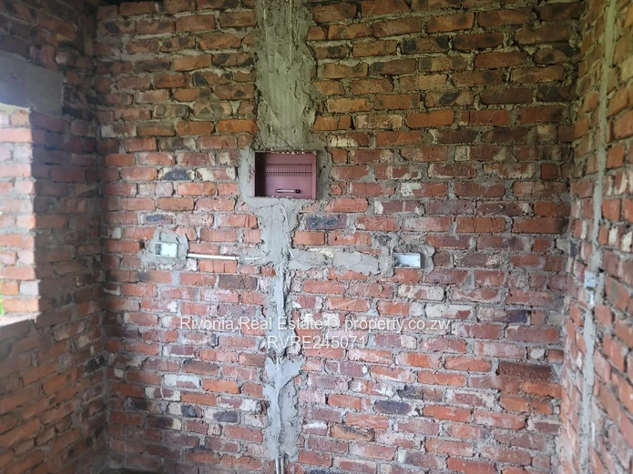 Roofed Unfinished 3-Bed cottage  on 1,250m² – Sandton Park