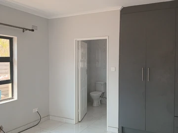 3 Bedroom Garden Flat