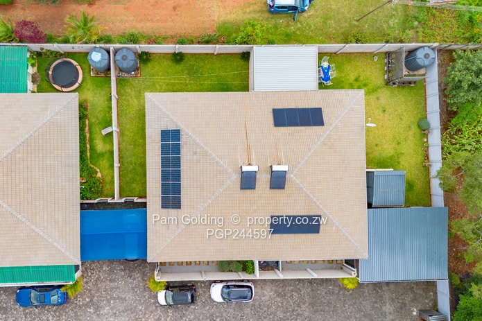 Comfortable And Spacious Living In Well Maintained Complex