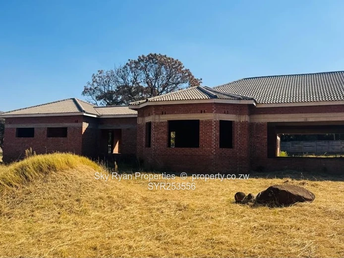 *House For Sale in Bluffhill 