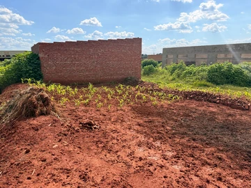 Commercial & Industrial Land