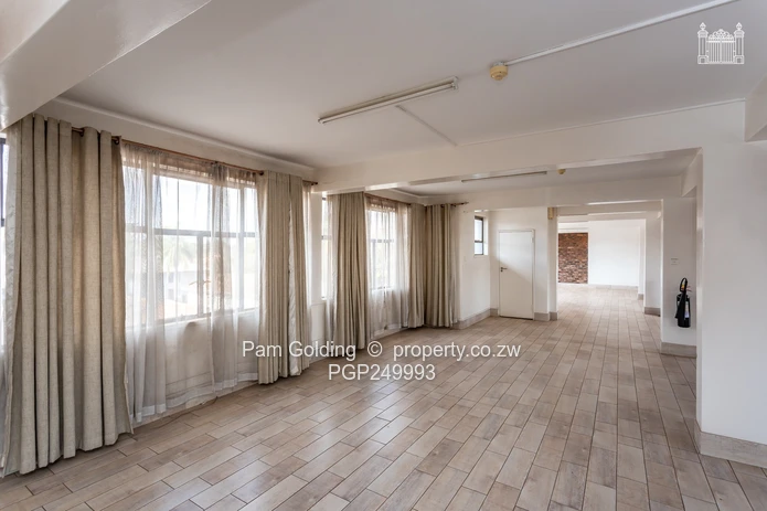 Commercial Offices For Rent in the Avenues 