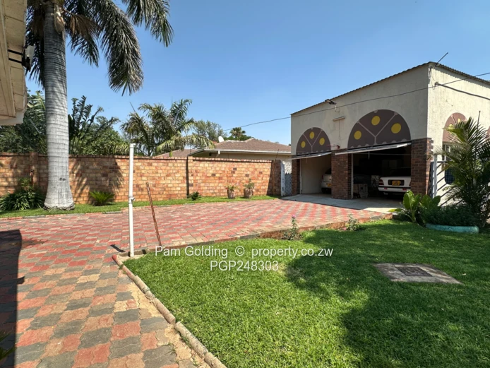 Beautiful Family Home For Sale In Woodlands (Sole Mandate)