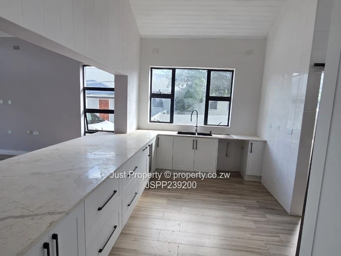 Luxurious 4 Bed Apartment in a secure Complex