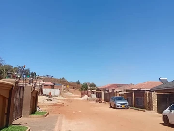 6 Bedroom House