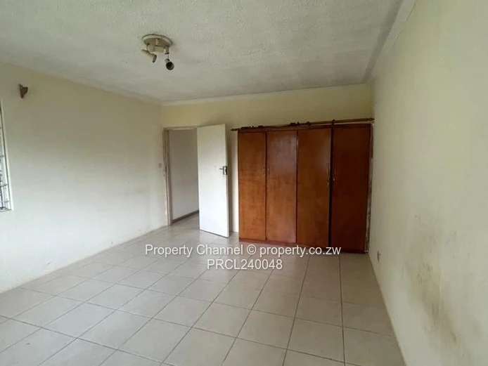 2-Bed Home in Prospect with Large Yard & Borehole