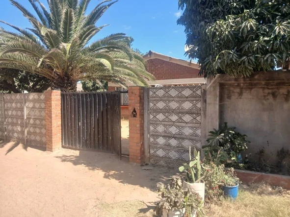 Chitungwiza Unit M 5beds House For Sale asking $32k