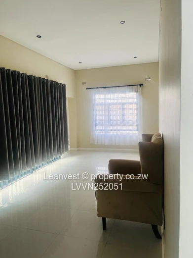 6-Bed Luxury Westgate Apartment