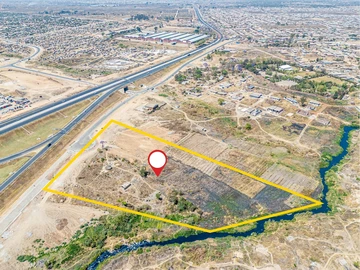 Commercial & Industrial Land