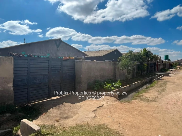 Chitungwiza Unit P Ext House for Sale