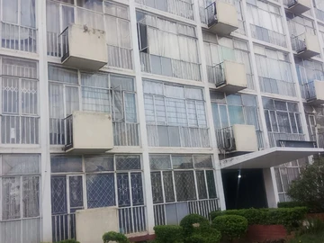 2 Bedroom Flat & Apartment