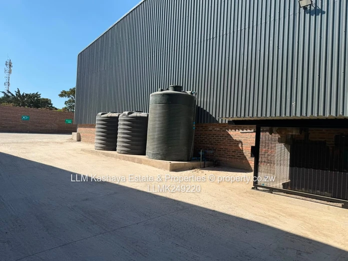 Newly Built Warehouse To Let