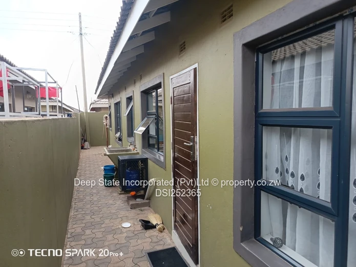 Aspindale park house for sale  (Sole Mandate)