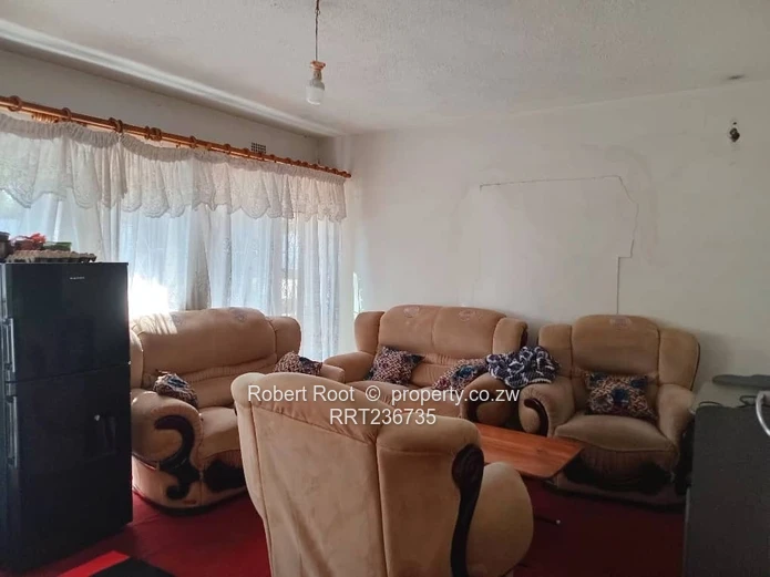 Family home ln 2100sqm on Hindhead 