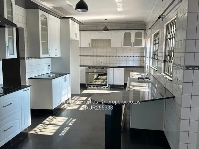 Luxury 5-Bedroom Home To Rent | The Grange