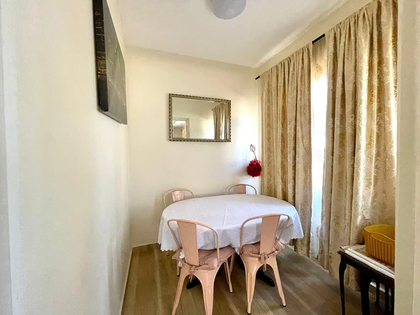 3 Bedroom Flat & Apartment