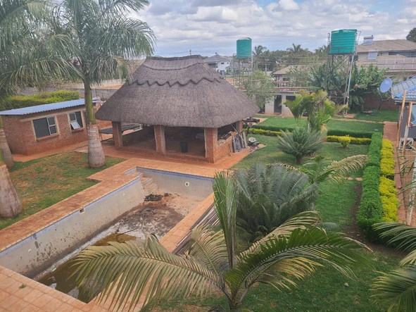 6 Bedroom House