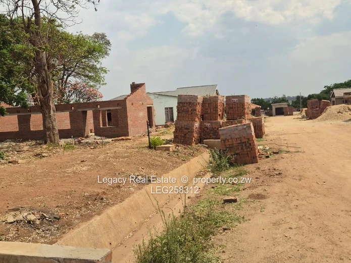 438m² Cold Comfort Stand — Mature Trees & Nearby Development
