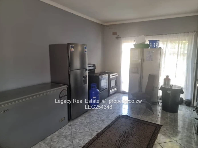 The Grange: 3-Bed Facebrick Home on 2,340m² — Flatlet & Fitted Kitchen (Sole Mandate)