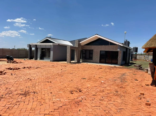 5 Bedroom House
