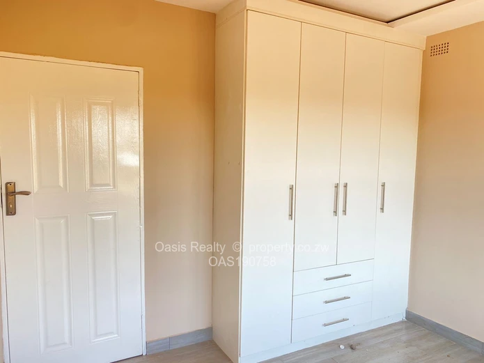Newly built 3 bed house for rent in Rainham Park