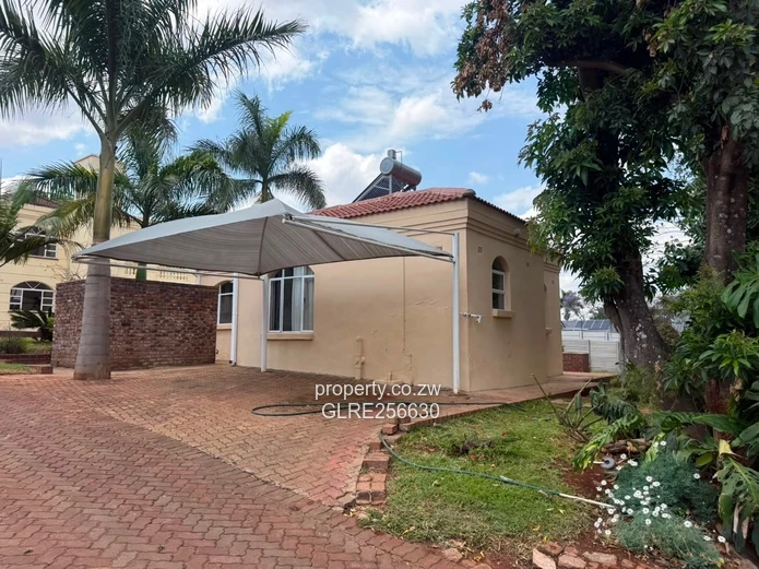 Elegant Double-Storey 5-Bed in Borrowdale, Borehole