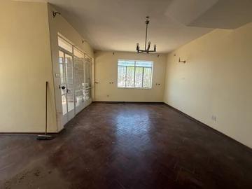 3 Bedroom Flat & Apartment
