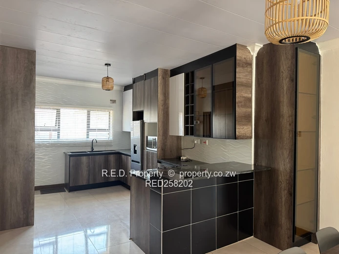 A modern townhouse In Burnside!